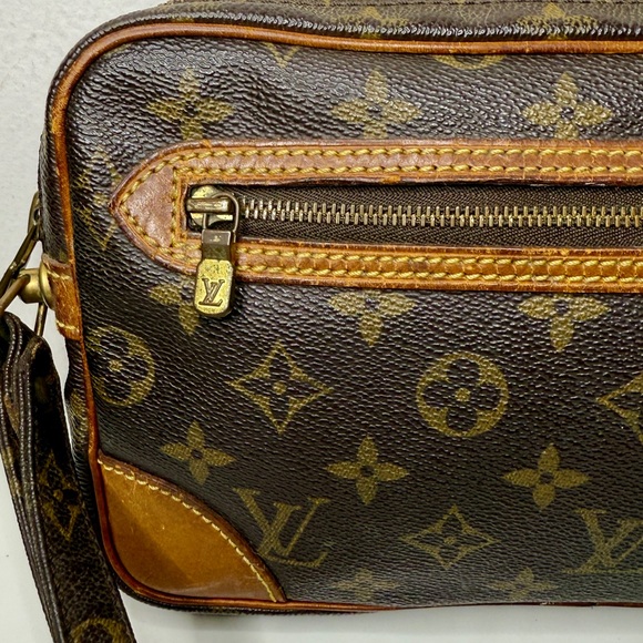 Auth LOUIS VUITTON Vintage Clutch/Wristlet - Picture 14 of 15